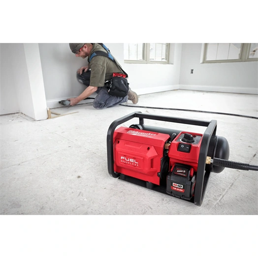 MILWAUKEE AKKUS KOMPRESSZOR M18FAC-0 (4933472166)