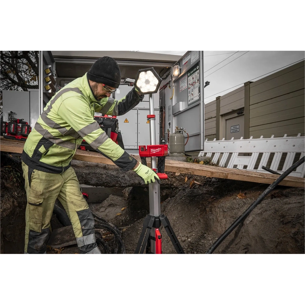 MILWAUKEE AKKUS LÁMPA M18SAL2-0 (4933492486)