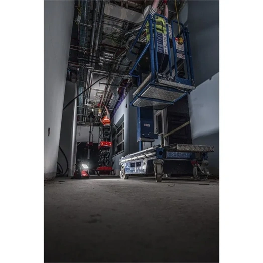 MILWAUKEE M18 NAGY TELJESÍTMÉNYŰ TÉRMEGVILÁGÍTÓ LÁMPA M18 HOAL-0 (4933478118)
