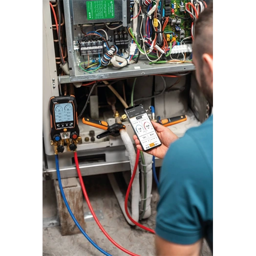 TESTO 557S DIGITÁLIS SZERVIZCSAPTELEP VEZETÉK NÉLKÜLI HŐMÉRSÉKLET TÖMLŐVEL ÉS VÁKUUMÉRZÉKELŐVEL (0564 5572)