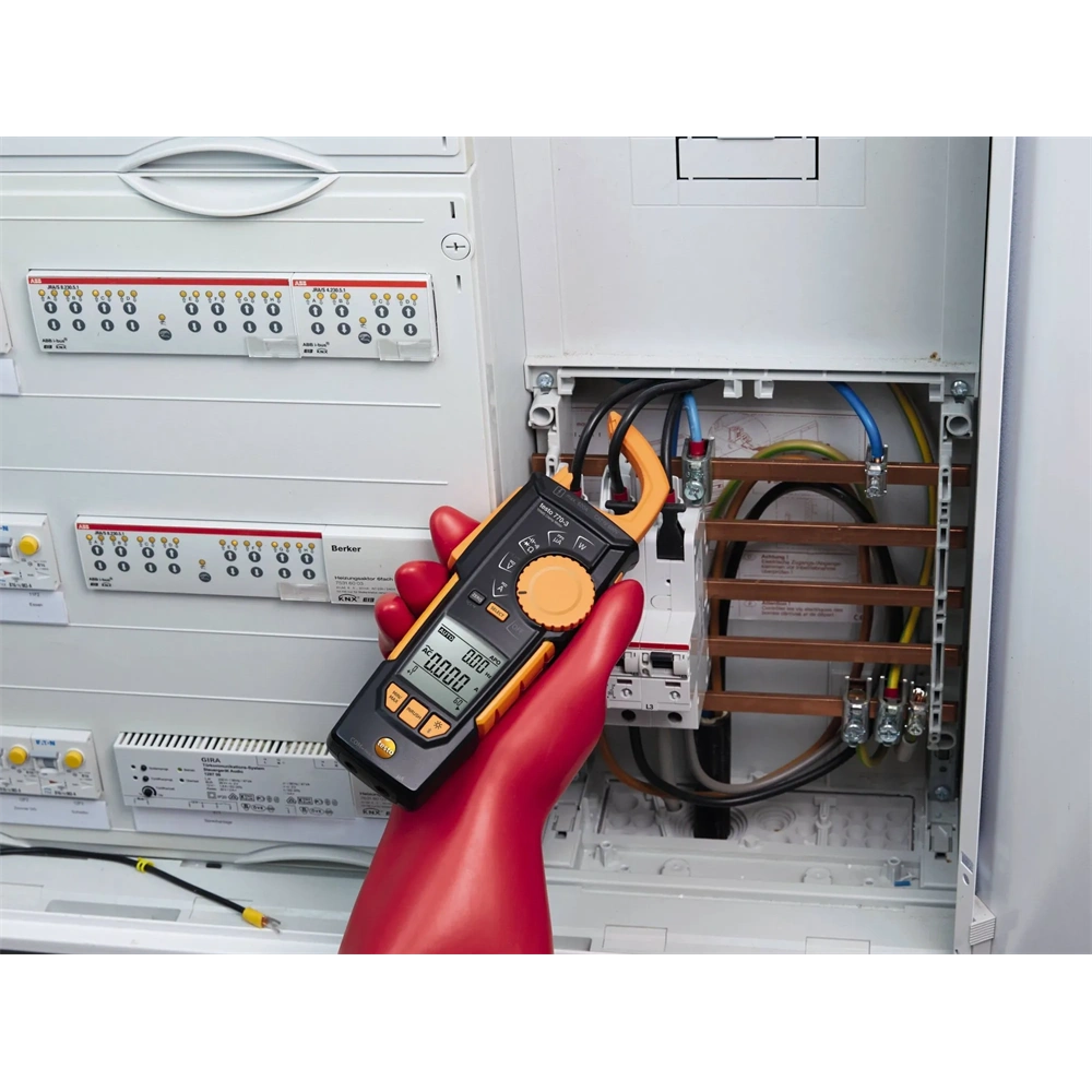 TESTO 770-3 DIGITÁLIS LAKATFOGÓ (0590 7703)
